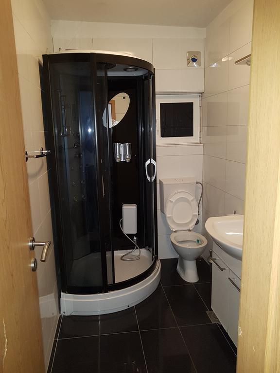 Apartman 4 Kilometar To City Centar Split Kültér fotó
