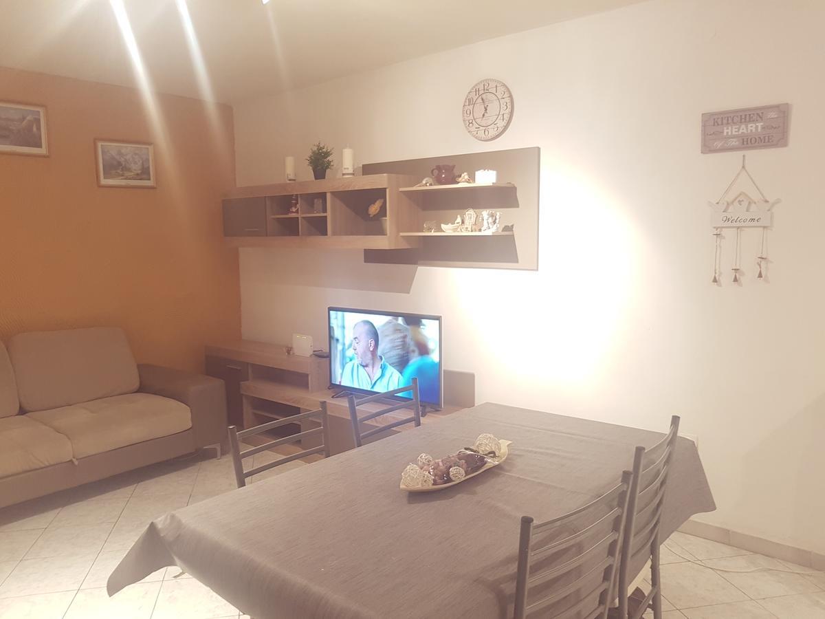 Apartman 4 Kilometar To City Centar Split Kültér fotó